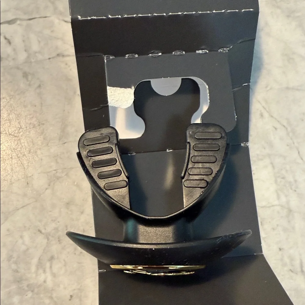 WITHOUT STRAP- Battle Money Spinner Mouthguard - Black with Gold
